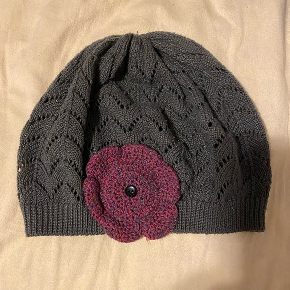 Hand made beanie - Picture 1 of 2